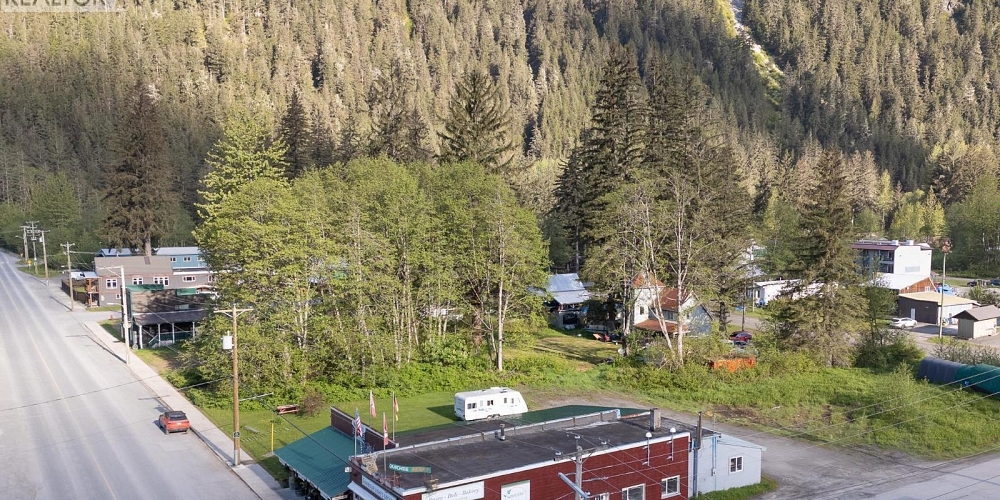 221 5TH AVENUE Stewart Photo 19 221 5TH AVENUE Stewart Photo 19